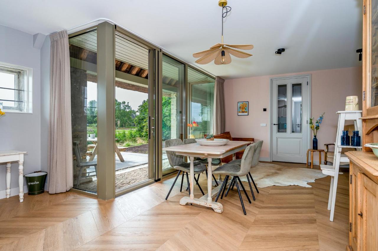 Appartement De Dageraad In Monumentale Boerderij Kimswerd Exteriér fotografie