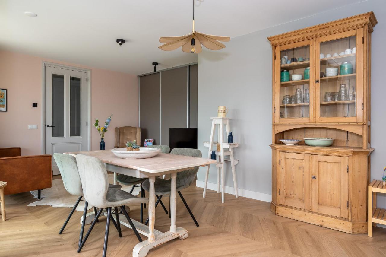 Appartement De Dageraad In Monumentale Boerderij Kimswerd Exteriér fotografie
